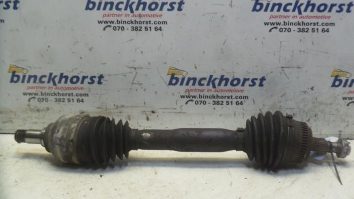 Gebruikte Steekas links-voor Mercedes A (W168) 1.7 A-170 CDI 16V Prijs € 30,45 Margeregeling aangeboden door Binckhorst BV
