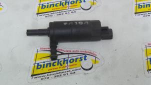 Gebruikte Koplampsproeier pomp Volvo S40 Prijs € 15,75 Margeregeling aangeboden door Binckhorst BV