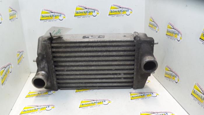 Gebruikte Intercooler Chrysler Voyager/Grand Voyager (RG/RS) 2.5 CRD Prijs € 52,50 Margeregeling aangeboden door Binckhorst BV