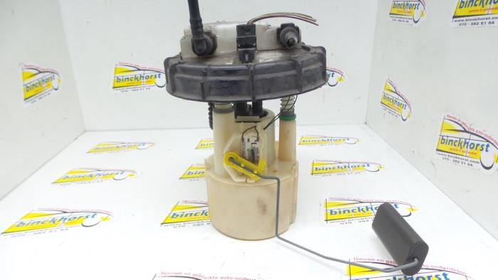 Gebruikte Tank element Pomp Renault Clio II (BB/CB) 1.4 Prijs € 42,00 Margeregeling aangeboden door Binckhorst BV