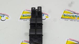 Gebruikte Ruit schakelaar elektrisch Mitsubishi Outlander (GF/GG) 2.0 16V PHEV 4x4 Prijs € 63,00 Margeregeling aangeboden door Binckhorst BV