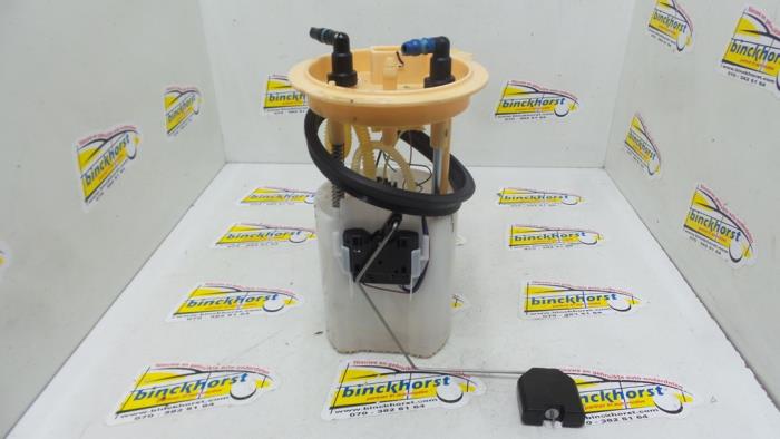 Gebruikte Tank element Pomp Volkswagen Passat Prijs € 105,00 Margeregeling aangeboden door Binckhorst BV