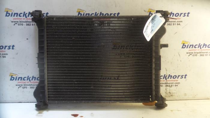 Gebruikte Radiateur Ford Focus 1 Wagon 1.6 16V Prijs € 31,50 Margeregeling aangeboden door Binckhorst BV