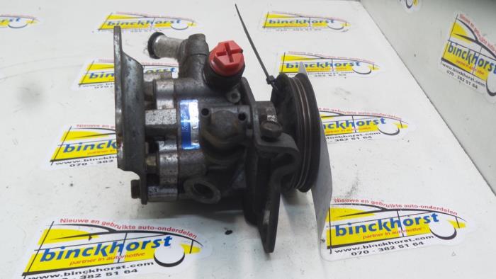 Stuurbekrachtiging Pomp van een Daihatsu Charade (G200/201/202/203/204) 1.3i TX/CX 16V 1998