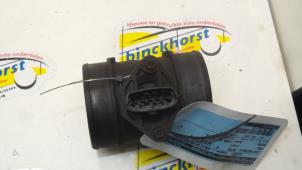 Gebruikte Luchthoeveelheidsmeter Opel Astra G Caravan (F35) 2.0 Di 16V Prijs € 26,25 Margeregeling aangeboden door Binckhorst BV