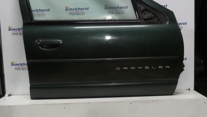 Deur 4Deurs rechts-voor van een Chrysler Stratus (JA/JX) 2.0 16V 2000