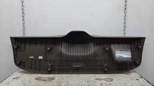 Gebruikte Bekleding Achterklep Volkswagen UP Prijs € 42,00 Margeregeling aangeboden door Binckhorst BV