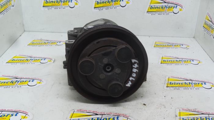 Pomp Airco van een Nissan Primera Traveller (WP11) 2.0 SRi 16V 1999