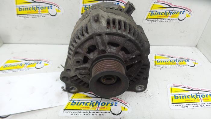 Gebruikte Dynamo Volkswagen Polo III (6N1) 1.4i 60 Prijs € 42,00 Margeregeling aangeboden door Binckhorst BV