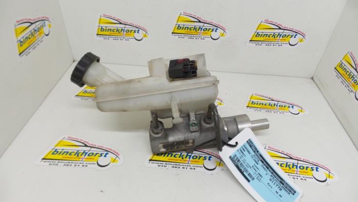 Gebruikte Hoofdremcilinder Ford Transit 2.4 TDdi 16V Prijs € 52,50 Margeregeling aangeboden door Binckhorst BV