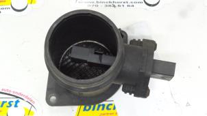 Gebruikte Luchthoeveelheidsmeter Volkswagen Passat Variant (3B5) 1.9 TDI 110 Prijs € 26,25 Margeregeling aangeboden door Binckhorst BV