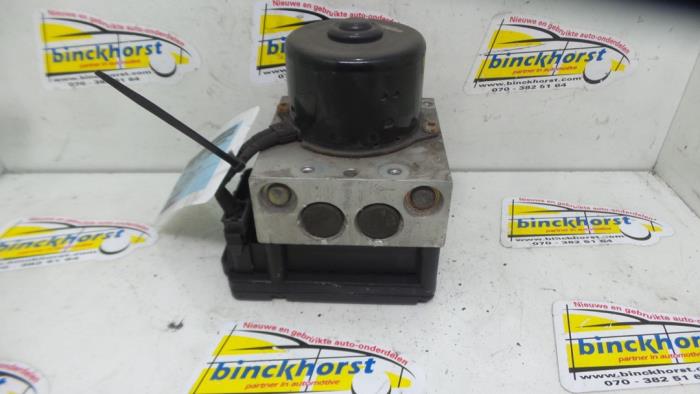Gebruikte ABS Pomp Volkswagen Bora (1J2) 1.9 TDI 90 Prijs € 84,00 Margeregeling aangeboden door Binckhorst BV