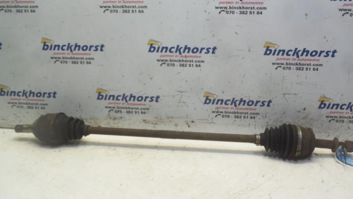 Gebruikte Steekas rechts-voor Opel Corsa B (73/78/79) 1.4i Swing,Joy,Sport,GLS Prijs € 31,50 Margeregeling aangeboden door Binckhorst BV