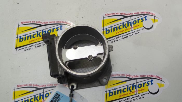 Gebruikte Luchthoeveelheidsmeter Volkswagen Passat Variant (35I) 2.0i CL,GL,GT Prijs € 26,25 Margeregeling aangeboden door Binckhorst BV