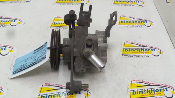Gebruikte Servopomp Daihatsu Gran Move 1.6 16V Prijs € 73,50 Margeregeling aangeboden door Binckhorst BV