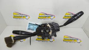 Gebruikte Combischakelaar Stuurkolom Hyundai Accent II/Excel II/Pony 1.3i 12V Prijs € 31,50 Margeregeling aangeboden door Binckhorst BV