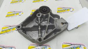 Gebruikte Motorrubber Renault Espace (JK) 3.0 dCi V6 24V Grand Espace Prijs € 26,25 Margeregeling aangeboden door Binckhorst BV