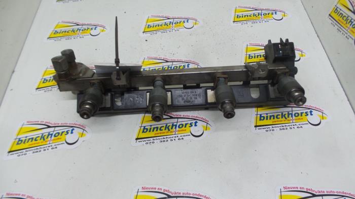 Gebruikte Injector brug Opel Astra G (F08/48) 1.6 16V Prijs € 63,00 Margeregeling aangeboden door Binckhorst BV