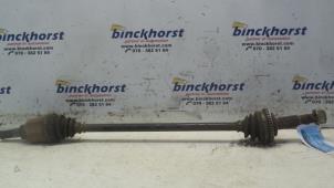 Gebruikte Steekas links-achter Nissan X-Trail (T30) 2.2 dCi 16V 4x4 Prijs € 84,00 Margeregeling aangeboden door Binckhorst BV