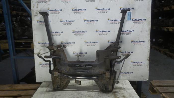 Subframe van een Peugeot 207/207+ (WA/WC/WM) 1.6 HDi 16V 2007