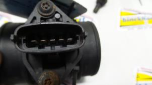 Gebruikte Luchthoeveelheidsmeter Opel Zafira (F75) 2.0 DTI 16V Prijs € 31,50 Margeregeling aangeboden door Binckhorst BV