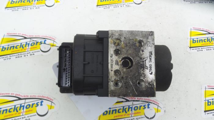 Gebruikte ABS Pomp Nissan Almera (N16) 2.2 Di 16V Prijs € 84,00 Margeregeling aangeboden door Binckhorst BV