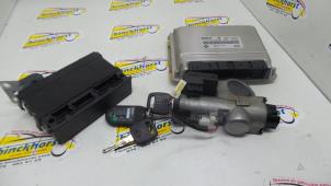 Gebruikte Contactslot + computer Nissan Almera (N16) 2.2 Di 16V Prijs € 99,75 Margeregeling aangeboden door Binckhorst BV