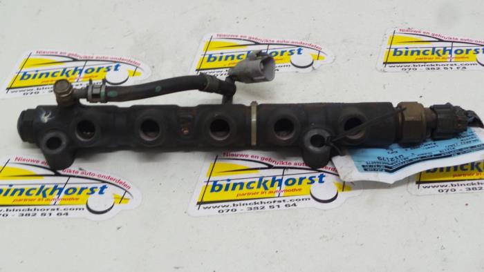 Gebruikte Verstuiver brug Toyota Avensis (T22) 2.0 D-4D 16V Prijs € 105,00 Margeregeling aangeboden door Binckhorst BV