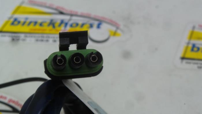 Lambda Sonde van een Opel Vectra B (36) 2.5 V6 24V 1999