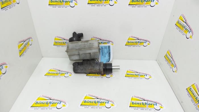 Gebruikte Hoofdremcilinder Renault Laguna I (B56) 1.8 16V Prijs € 36,75 Margeregeling aangeboden door Binckhorst BV