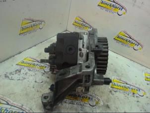 Gebruikte Dieselpomp Peugeot 206 (2A/C/H/J/S) 1.4 HDi Prijs € 105,00 Margeregeling aangeboden door Binckhorst BV