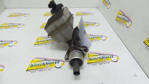 Gebruikte Hoofdremcilinder Renault Megane Coupé (DA) 1.6 16V Sport Prijs € 26,25 Margeregeling aangeboden door Binckhorst BV