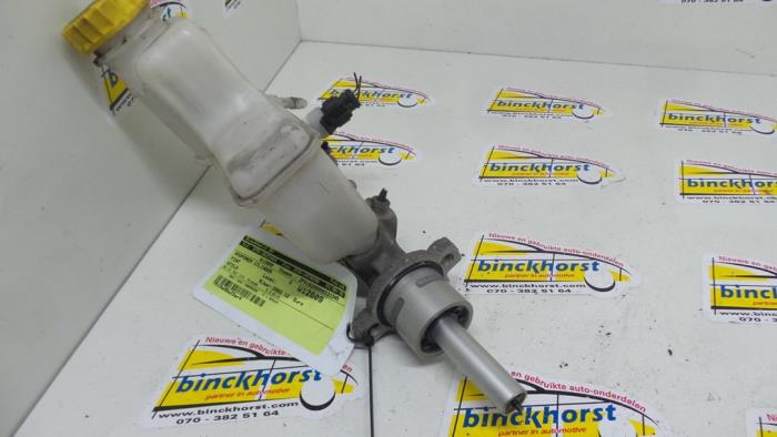 Gebruikte Hoofdremcilinder Fiat Stilo (192A/B) 1.2 16V 3-Drs. Prijs € 36,75 Margeregeling aangeboden door Binckhorst BV