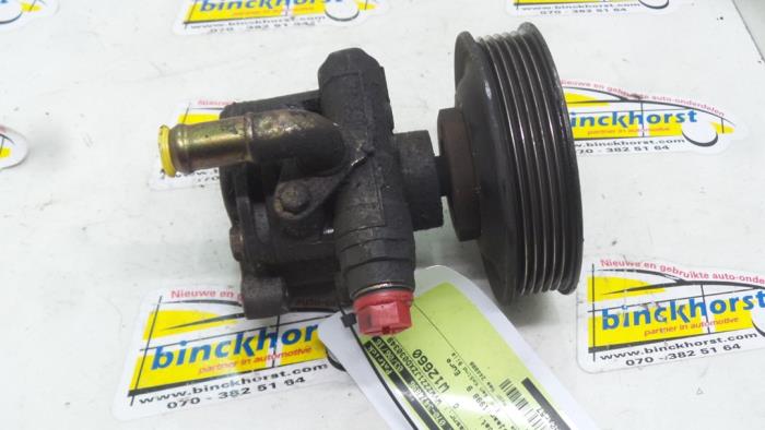 Gebruikte Pomp Servo Volkswagen Golf IV (1J1) 1.4 16V Prijs € 42,00 Margeregeling aangeboden door Binckhorst BV