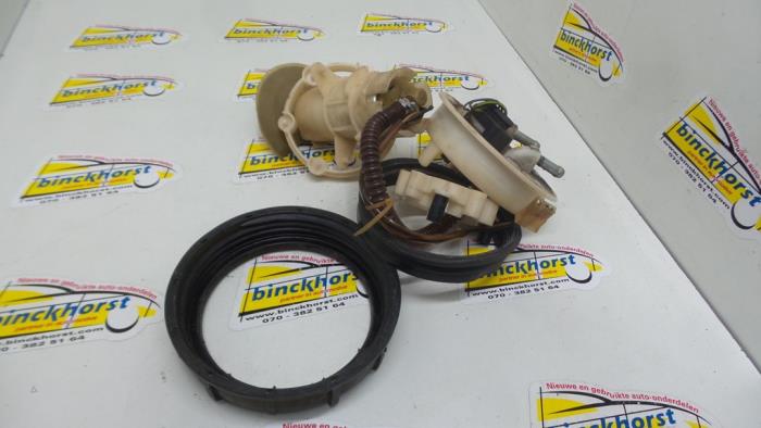 Gebruikte Tank element Pomp Volkswagen Passat (3B2) 1.8 20V Prijs € 42,00 Margeregeling aangeboden door Binckhorst BV