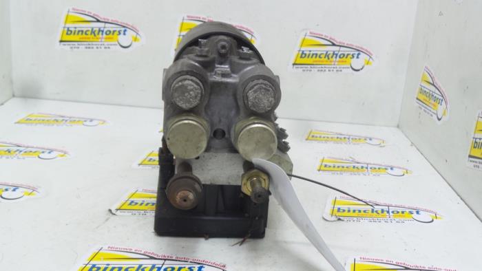 Gebruikte ABS Pomp Volkswagen Polo III (6N1) 1.3i 55 Prijs € 63,00 Margeregeling aangeboden door Binckhorst BV