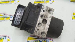 Gebruikte ABS Pomp Ford Mondeo III 2.0 16V Prijs € 84,00 Margeregeling aangeboden door Binckhorst BV