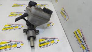 Gebruikte Hoofdremcilinder Ford Mondeo III Wagon 2.0 TDCi 115 16V Prijs € 52,50 Margeregeling aangeboden door Binckhorst BV