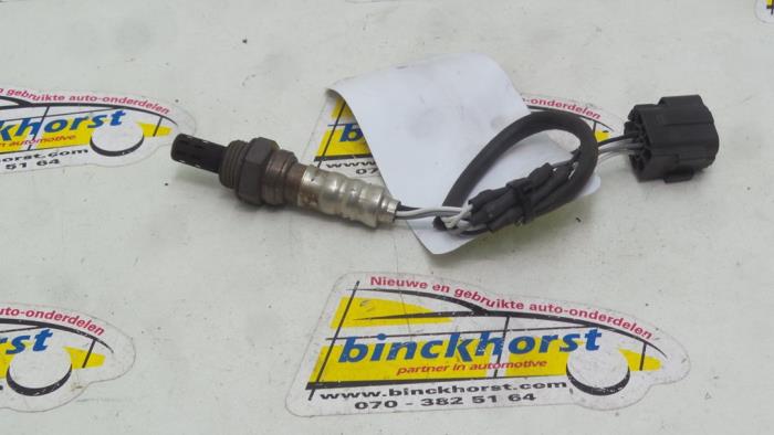 Lambda Sonde van een Mazda 626 (GW19) 2.0i 16V GLX 1999