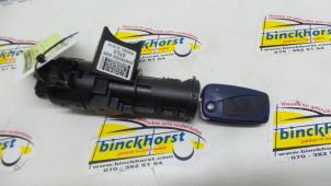 Gebruikte Kontaktslot + Sleutel Fiat Stilo (192A/B) 1.6 16V 3-Drs. Prijs € 52,50 Margeregeling aangeboden door Binckhorst BV
