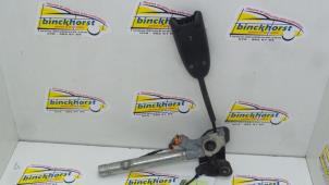 Gebruikte Gordelspanner rechts Renault Fluence (LZ) ZE Prijs € 105,00 Margeregeling aangeboden door Binckhorst BV