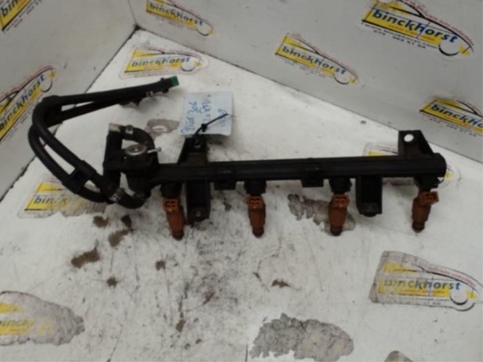 Gebruikte Verstuiver brug Peugeot 306 (7A/C/S) 2.0 16V Prijs € 52,50 Margeregeling aangeboden door Binckhorst BV