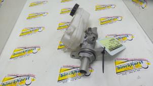 Gebruikte Hoofdremcilinder Renault Fluence (LZ) ZE Prijs € 73,50 Margeregeling aangeboden door Binckhorst BV