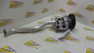 Gebruikte Waterpomp Mitsubishi Outlander (GF/GG) 2.0 16V PHEV 4x4 Prijs € 52,50 Margeregeling aangeboden door Binckhorst BV