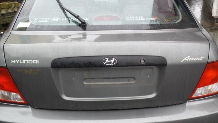 Achterklep van een Hyundai Accent 1.3 12V 2001
