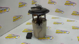 Gebruikte Tank element Pomp Kia Shuma II 1.6 16V Prijs € 52,50 Margeregeling aangeboden door Binckhorst BV