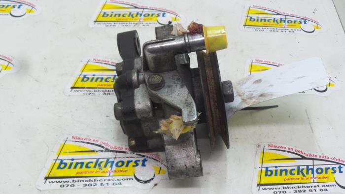 Gebruikte Pomp Servo Hyundai Coupe 2.0i 16V Prijs € 52,50 Margeregeling aangeboden door Binckhorst BV