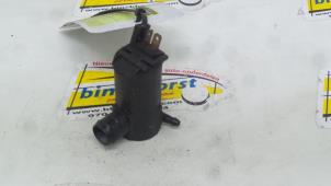 Gebruikte Ruitensproeierpomp achter Mazda MPV (LW19/69) 2.0 CiTD 16V Prijs € 10,50 Margeregeling aangeboden door Binckhorst BV