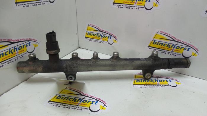Gebruikte Injector brug Renault Megane II Grandtour (KM) 1.9 dCi 120 Prijs € 36,75 Margeregeling aangeboden door Binckhorst BV