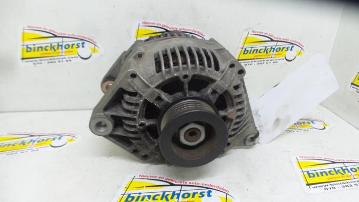 Gebruikte Dynamo Renault Megane Scénic (JA) 2.0 RT Prijs € 42,00 Margeregeling aangeboden door Binckhorst BV